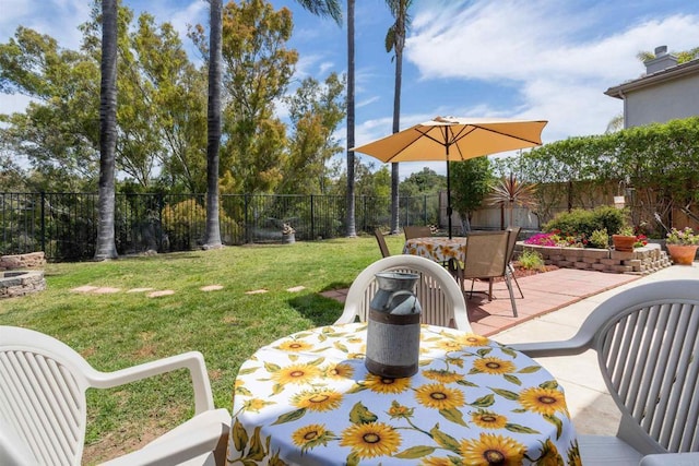 797 Trailside Pl, San Marcos, CA 92078 - fenced backyard featuring a patio and outdoor dining area