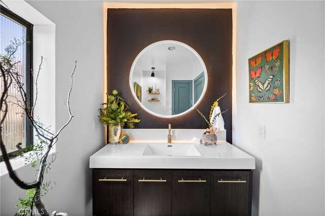791 Cypress Rd, Lake Arrowhead, CA 92321 - bathroom with vanity