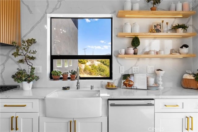 791 Cypress Rd, Cedar Glen, CA 92321 - bar with white dishwasher and a sink