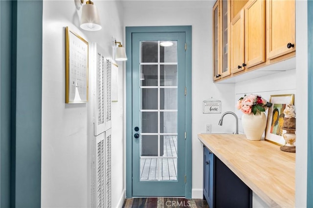 791 Cypress Rd, Lake Arrowhead, CA 92321 - view of doorway
