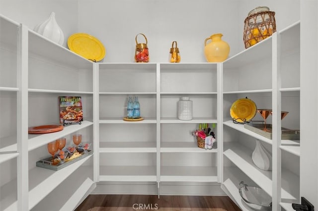 6533 Canyon Oaks Dr, Simi Valley, CA 93063 - view of pantry