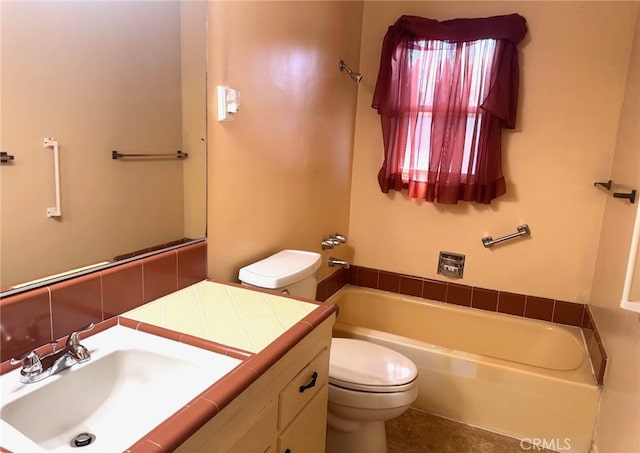 15602 Pitts Ave, Paramount, CA 90723 - bathroom featuring toilet, a tub to relax in, and vanity
