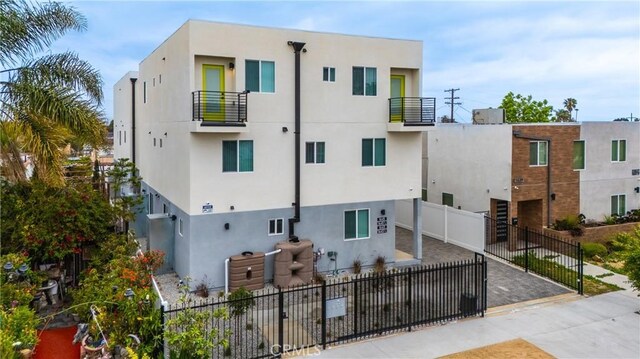 1643 W 82nd St, Los Angeles, CA 90047 - photo 3