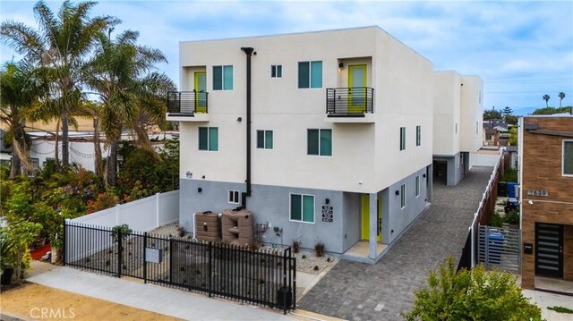 1643 W 82nd St, Los Angeles, CA 90047 - photo 2
