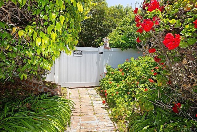 80119 W Vista Way, Vista, CA 92083 - photo 26