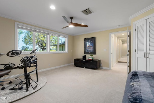 bedroom with light colored carpet, baseboards, crown molding, ceiling fan, and recessed lighting