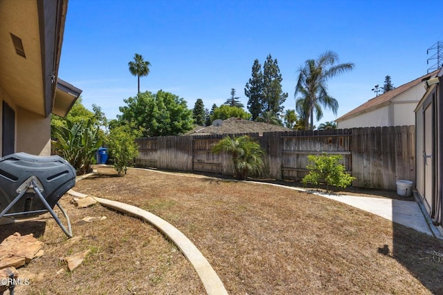 view of fenced backyard