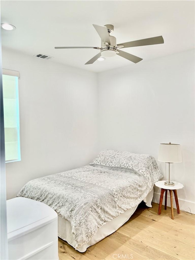 2621 Gates Ave Unit B, Redondo Beach, CA 90278 - bedroom with light wood-style flooring and ceiling fan