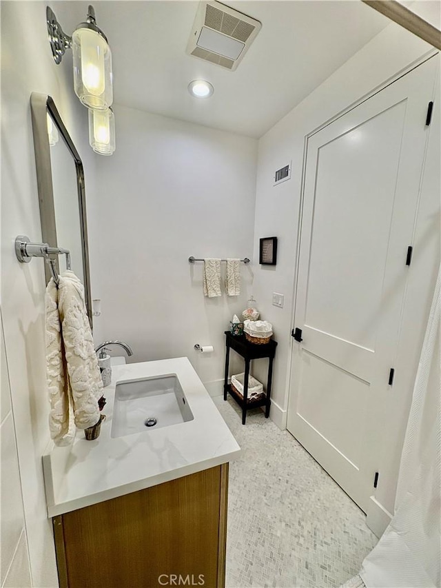 2621 Gates Ave Unit B, Redondo Beach, CA 90278 - bathroom featuring vanity, recessed lighting, and baseboards