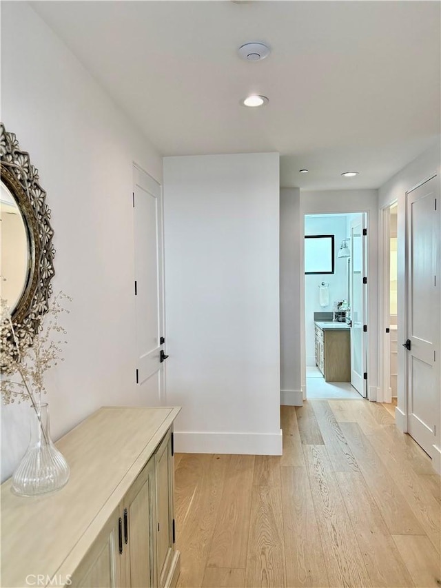 2621 Gates Ave Unit B, Redondo Beach, CA 90278 - hall featuring light wood-type flooring and recessed lighting