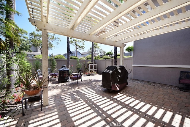 3509 E Berkshire Ct Unit C, Orange, CA 92869 - view of patio / terrace featuring a fenced backyard, a grill, and a pergola