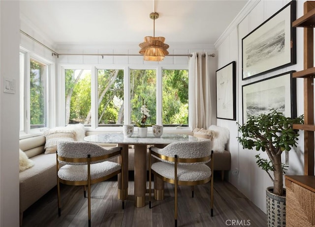 565 Lombardy Ln, Laguna Beach, CA 92651 - sunroom featuring healthy amount of natural light