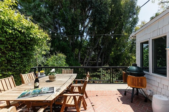 565 Lombardy Ln, Laguna Beach, CA 92651 - view of patio / terrace with outdoor dining space and grilling area