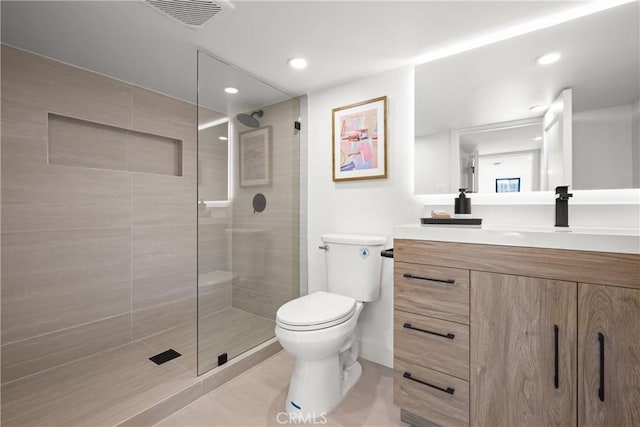 4160 Hubbard St, Los Angeles, CA 90023 - full bathroom featuring toilet, a tile shower, vanity, and recessed lighting