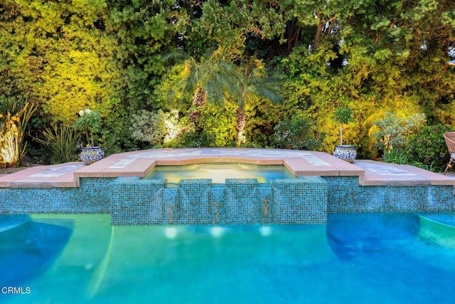 670 San Marino Ave, San Marino, CA 91108 - swimming pool featuring a jacuzzi