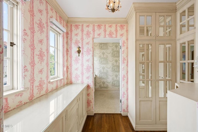 670 San Marino Ave, San Marino, CA 91108 - bathroom with wood finished floors and wallpapered walls