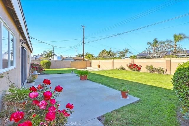 10300 Miranda Ave, Buena Park, CA 90620 - view of yard featuring a patio area
