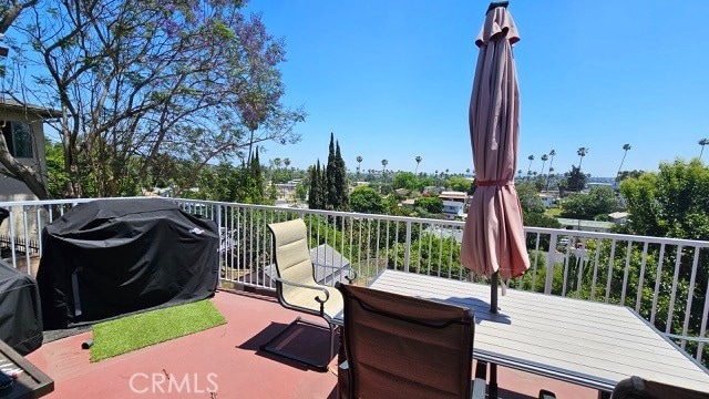 3350 Linda Vis, Los Angeles, CA 90032 - view of patio / terrace with grilling area