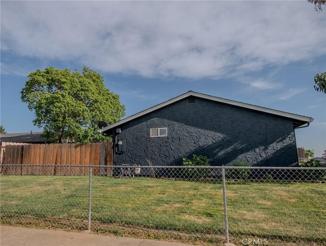 5805 Vista Del Cerro, Oroville, CA 95966 - view of side of property featuring stucco siding
