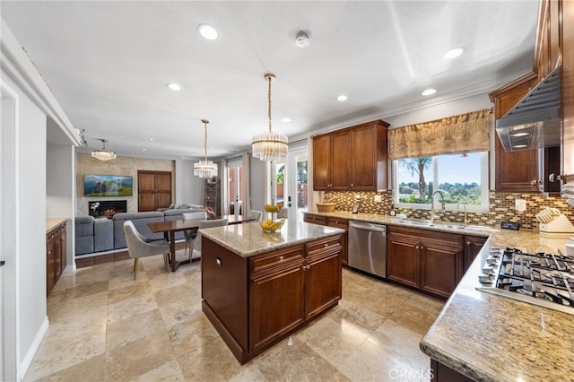 40493 Calle Katerine, Temecula, CA 92591 - kitchen with appliances with stainless steel finishes, a sink, tasteful backsplash, recessed lighting, and open floor plan