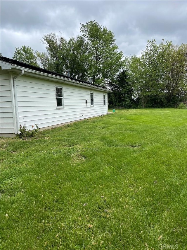 12409 Stamper Rd, Girard, IL 62640 - view of grassy yard