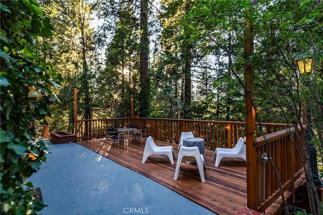 222 Holiday Dr, Lake Arrowhead, CA 92352 - wooden deck featuring outdoor dining area
