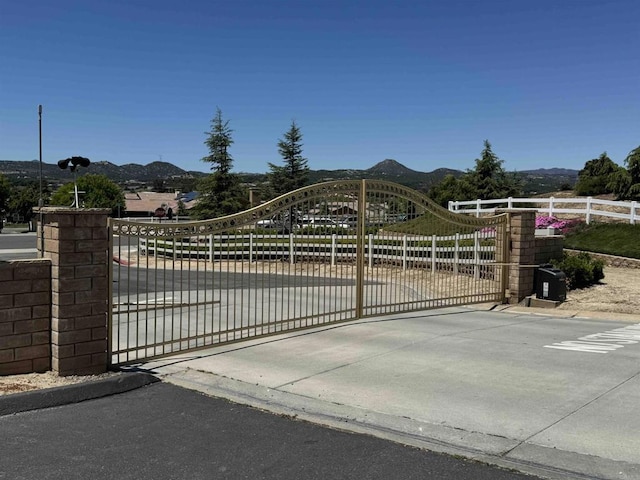 1255 Duckweed Trl, Campo, CA 91906 - gate featuring a mountain view