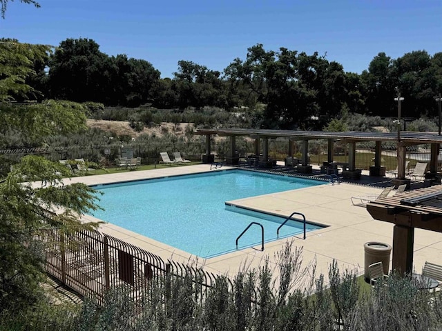 1255 Duckweed Trl, Campo, CA 91906 - community pool with a patio area and view of wooded area