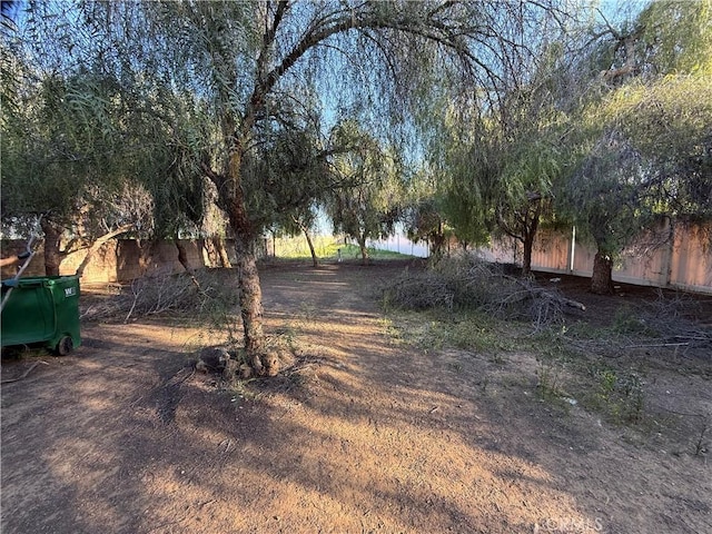 26825 Lazy Creek Rd, Menifee, CA 92586 - view of yard with fence