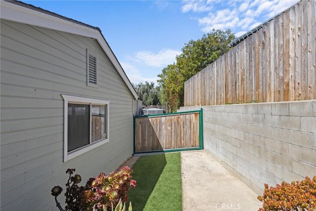 555 E Branch St, Arroyo Grande, CA 93420 - view of yard featuring fence