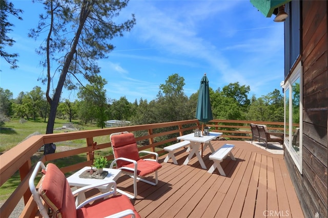 5027 Fox Creek Rd, Mariposa, CA 95338 - deck with view of wooded area