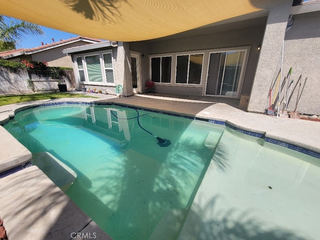 511 Milano Ct, Los Banos, CA 93635 - view of pool
