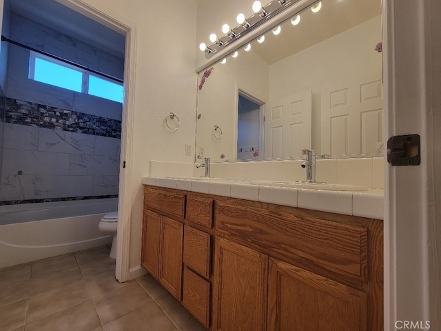 511 Milano Ct, Los Banos, CA 93635 - bathroom with tile patterned floors, double vanity, and bathtub / shower combination