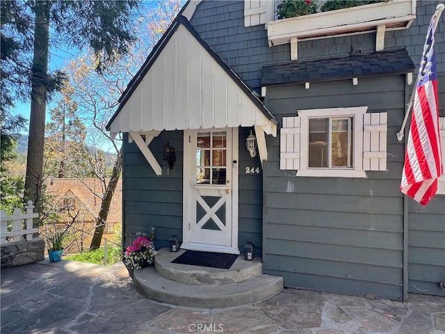 244 Manzanita Dr, Lake Arrowhead, CA 92352 - view of outdoor structure featuring fence