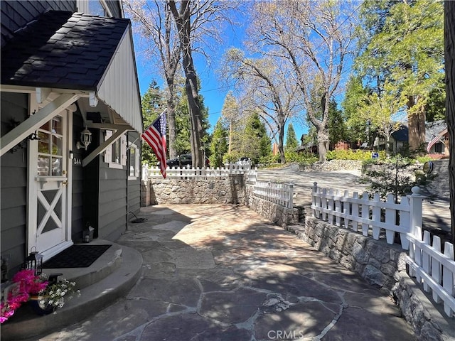 244 Manzanita Dr, Lake Arrowhead, CA 92352 - view of patio / terrace with fence