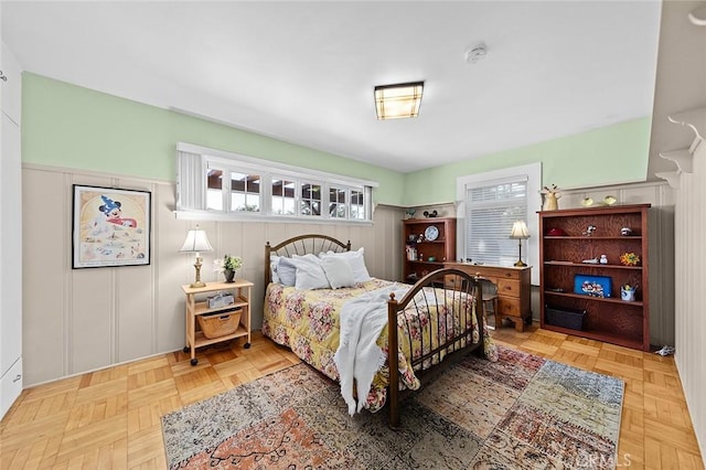 386 Los Altos Ave, Long Beach, CA 90814 - bedroom featuring a decorative wall