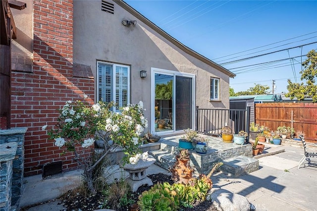 386 Los Altos Ave, Long Beach, CA 90814 - view of patio / terrace
