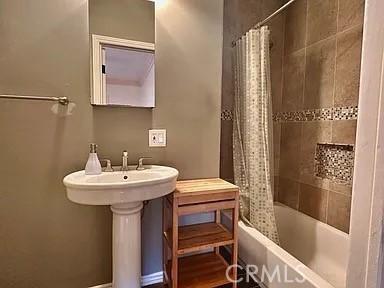 3553 Cimarron St, Los Angeles, CA 90018 - photo 18