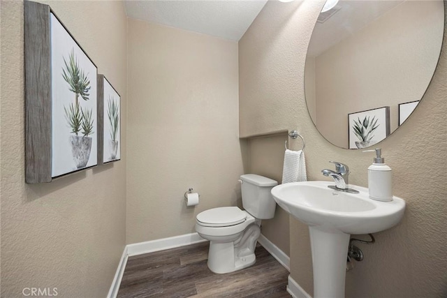 1534 Rowan Gln, Escondido, CA 92025 - bathroom featuring wood finished floors and a textured wall