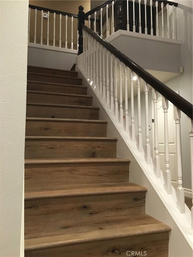 3108 Sumatra Pl, Costa Mesa, CA 92626 - view of stairway