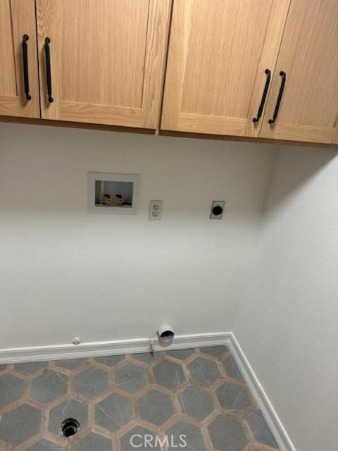 3108 Sumatra Pl, Costa Mesa, CA 92626 - laundry room featuring washer hookup, cabinet space, baseboards, electric dryer hookup, and gas dryer hookup
