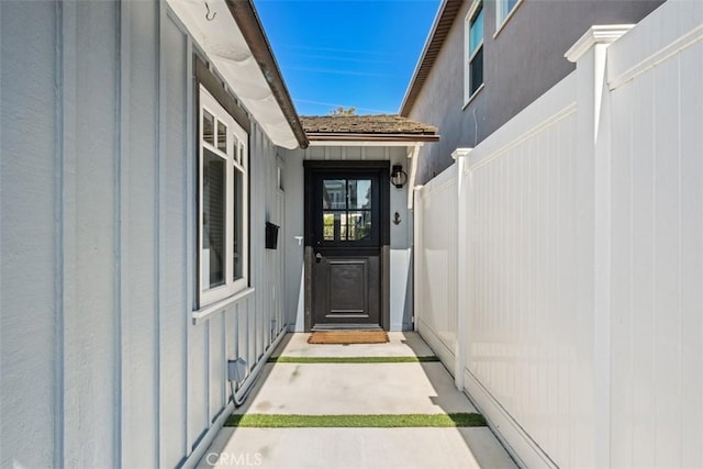 202 Onyx Ave, Newport Beach, CA 92662 - property entrance featuring board and batten siding