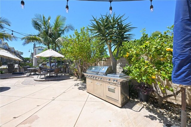 2018 Anaheim Ave, Costa Mesa, CA 92627 - view of patio with outdoor dining area