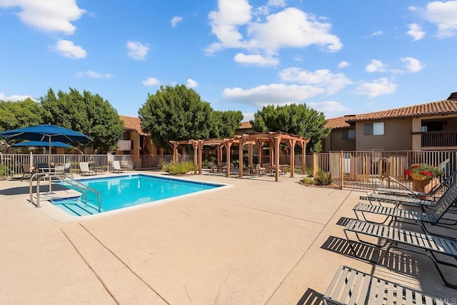 200 Chambers St Unit 19, El Cajon, CA 92020 - community pool with a pergola, fence, and a patio
