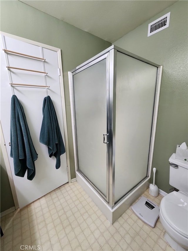 20334 Rue Crevier Unit 622, Canyon Country, CA 91351 - bathroom with toilet, a shower stall, and tile patterned floors