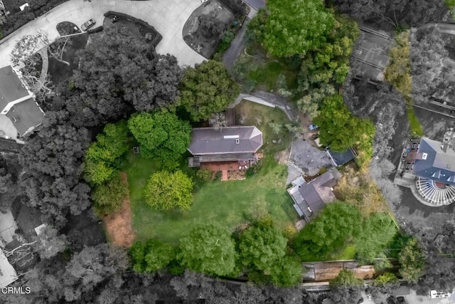 aerial view of property and surrounding area