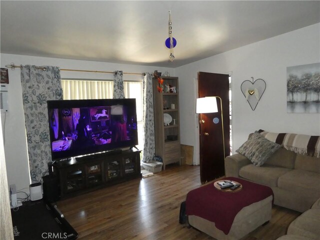 670 Keenan Ave, Los Angeles, CA 90022 - photo 21