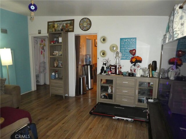 670 Keenan Ave, Los Angeles, CA 90022 - photo 23