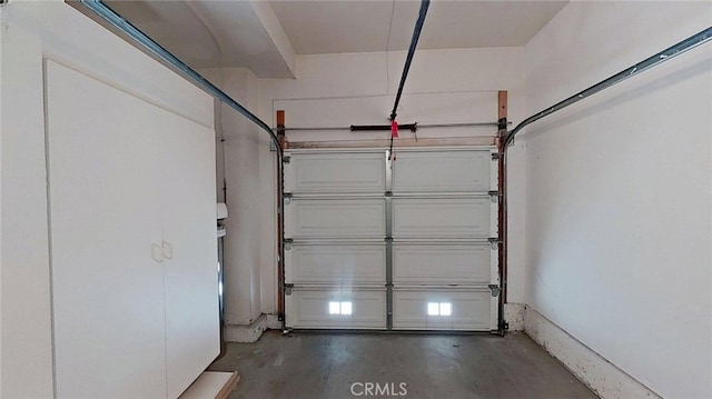 137 Corsica Dr, Newport Beach, CA 92660 - view of garage