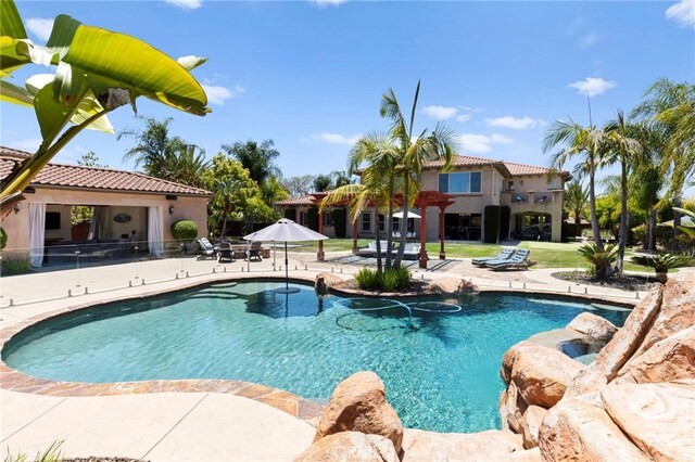 15020 Applewood Ct, San Diego, CA 92131 - swimming pool with a patio area
